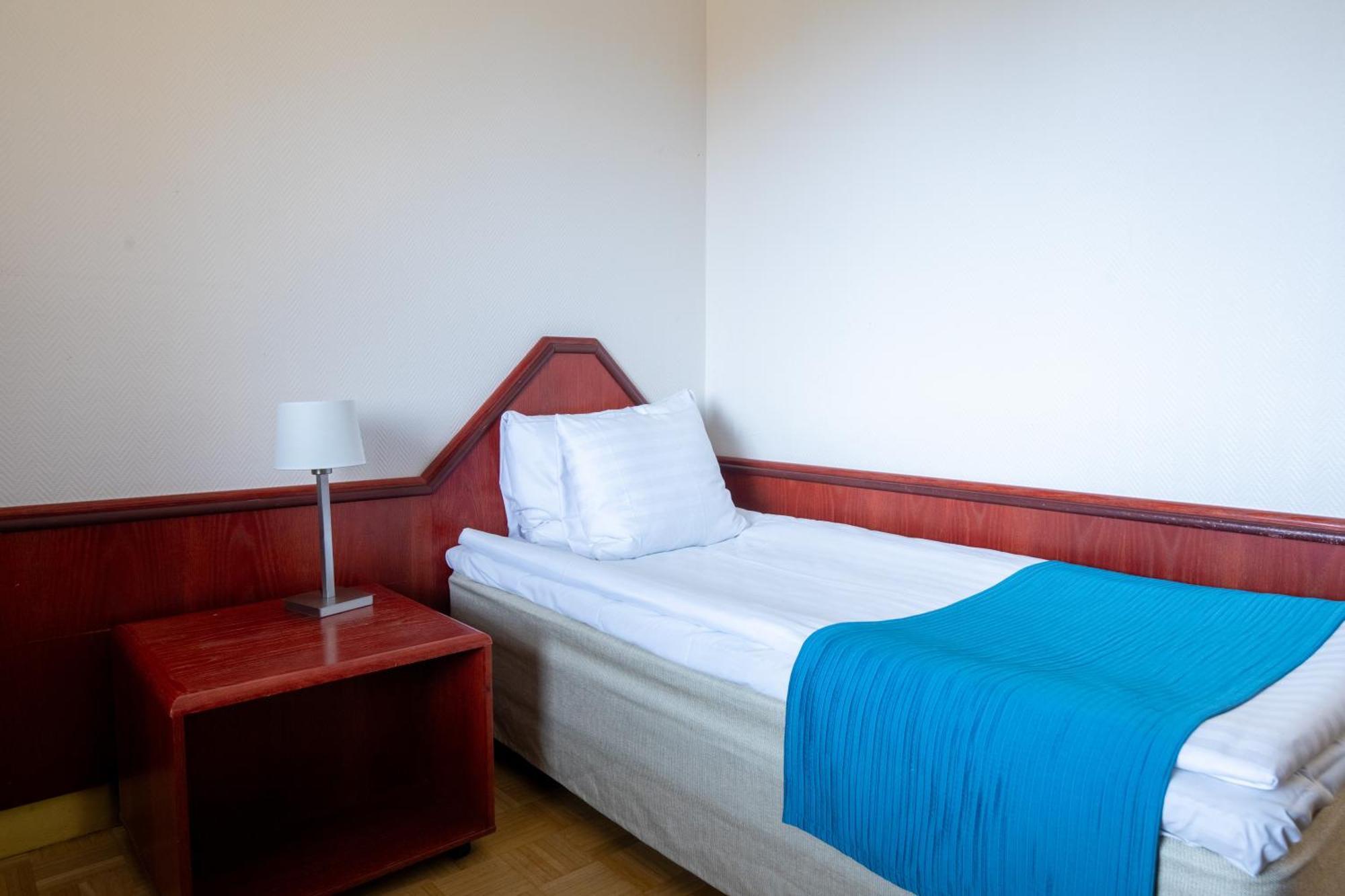 Hotel Oscar Varkaus Zimmer foto