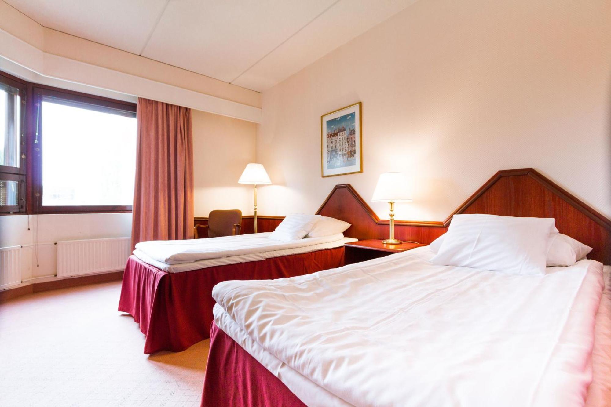 Hotel Oscar Varkaus Zimmer foto