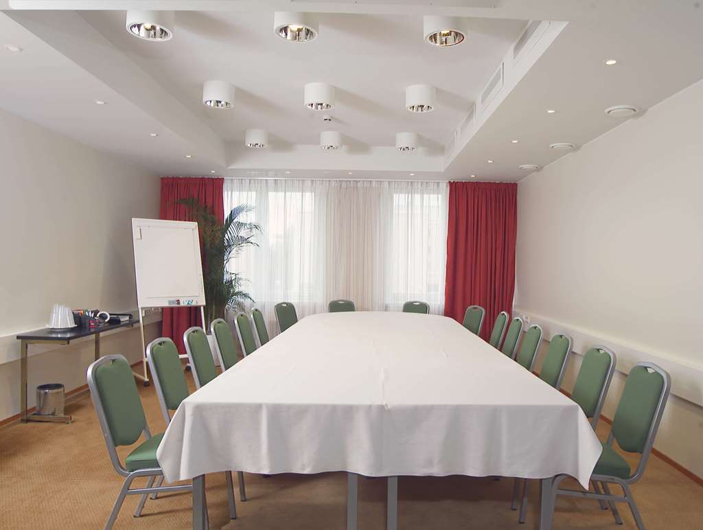 Hotel Oscar Varkaus Einrichtungen foto